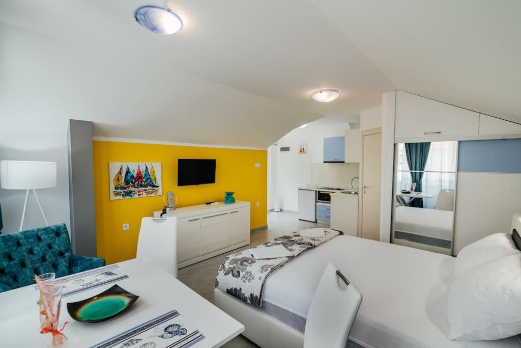 Charmy Studio Lux Apartment Herceg Novi Bagian luar foto